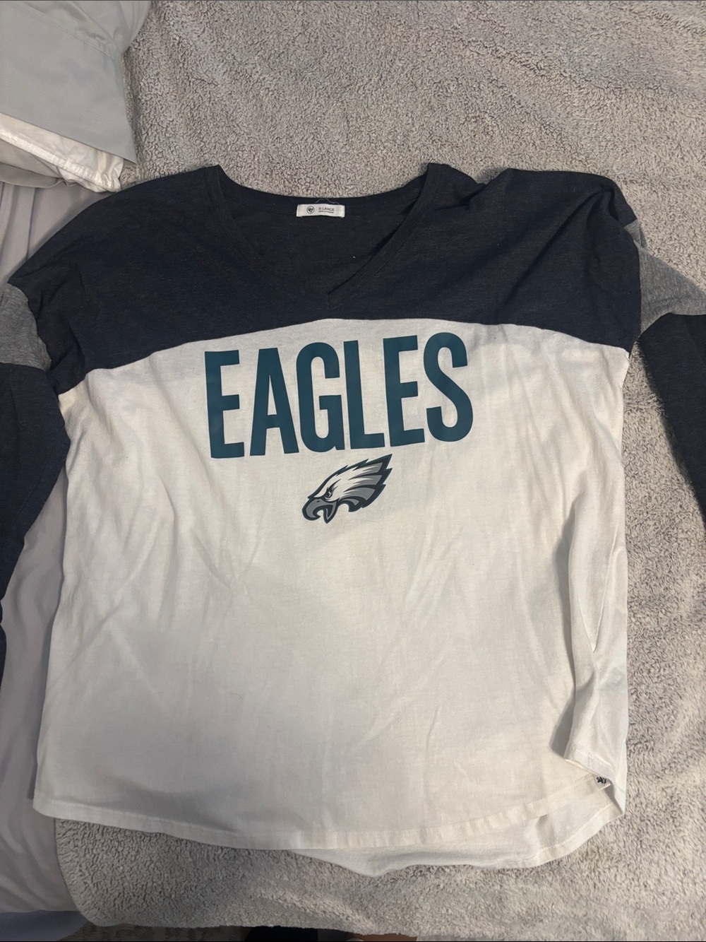 47 Brand Eagles Colorblock Long Sleeve Tee - White & Dark Gray & Midnight Green